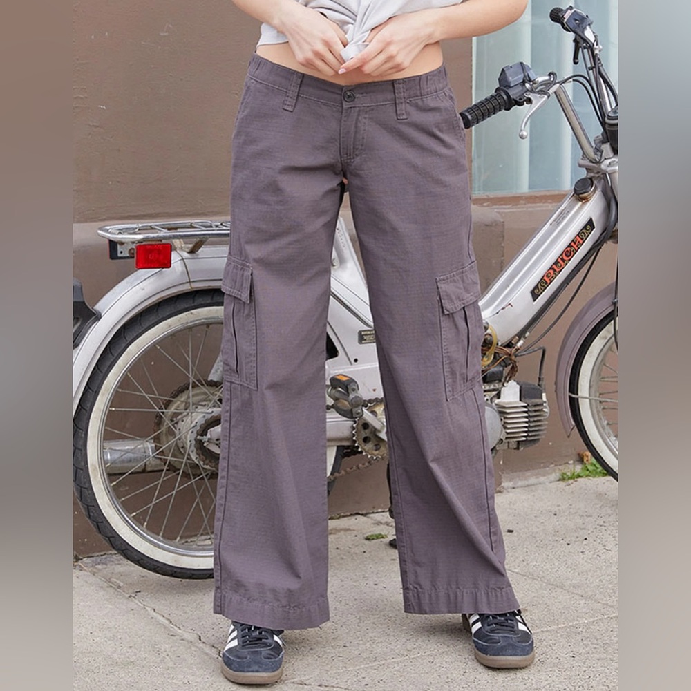 Brandy Melville Tatum Cargo Pants